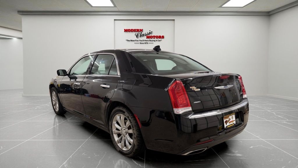 Used 2019 Black Chrysler Limited image 5