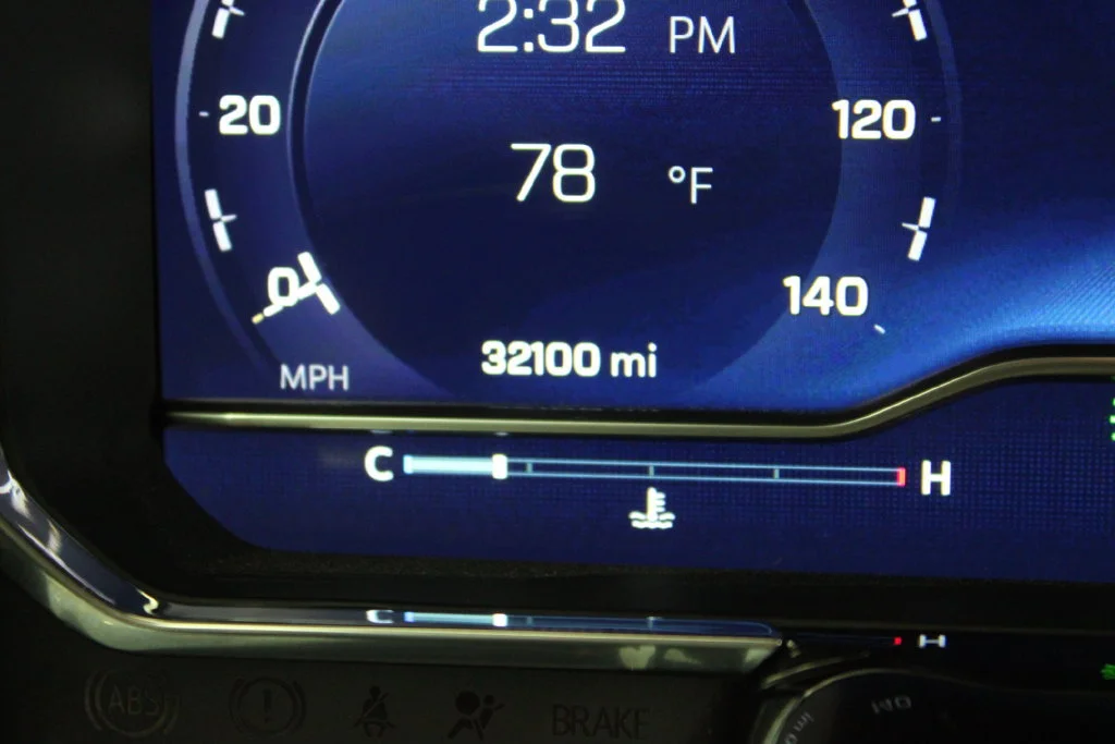 Used 2024 Iridescent Pearl Tricoat Chevrolet High Country image 5