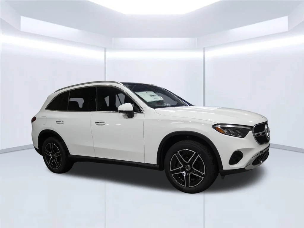 New 2026 Polar White Mercedes-Benz GLC 300 image 7