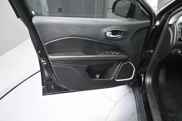 Used 2018 Black Jeep Limited image 20