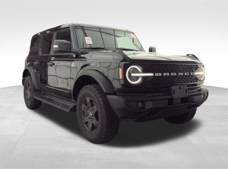 Used 2025 Shadow Black Ford Outer Banks image 4