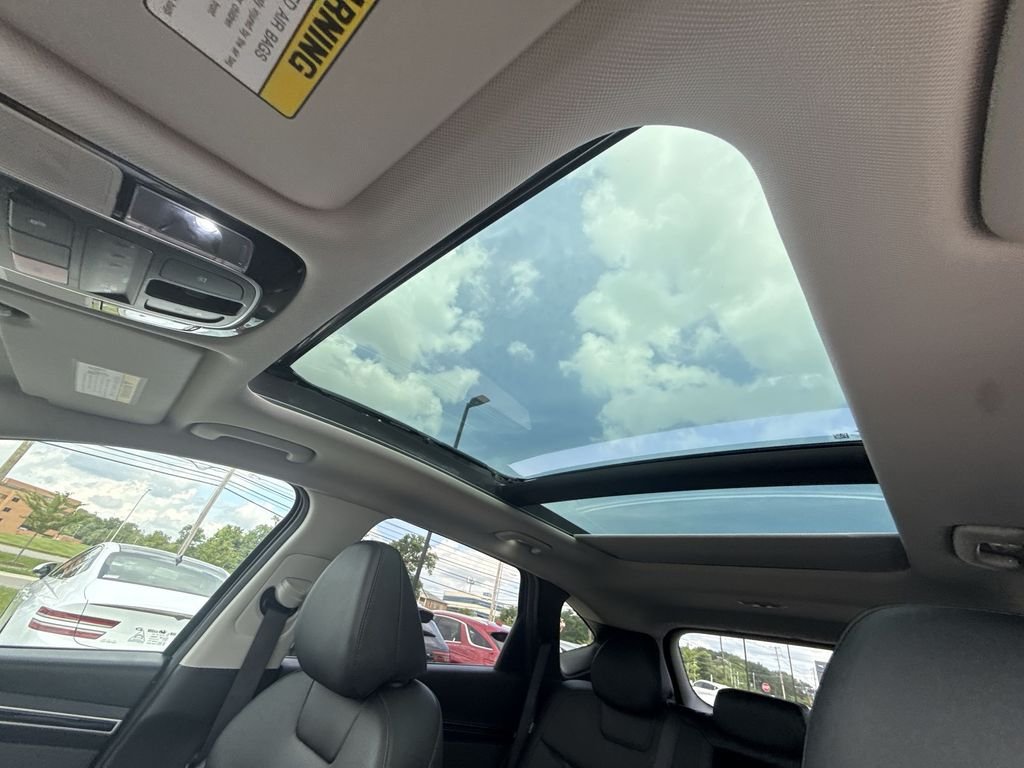 Used 2024 Blue Hyundai SEL Convenience image 23