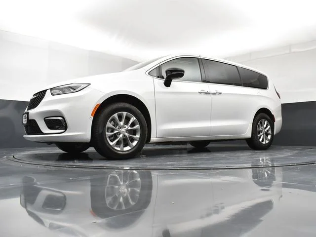 2026 Chrysler Pacifica Select - Photo 21