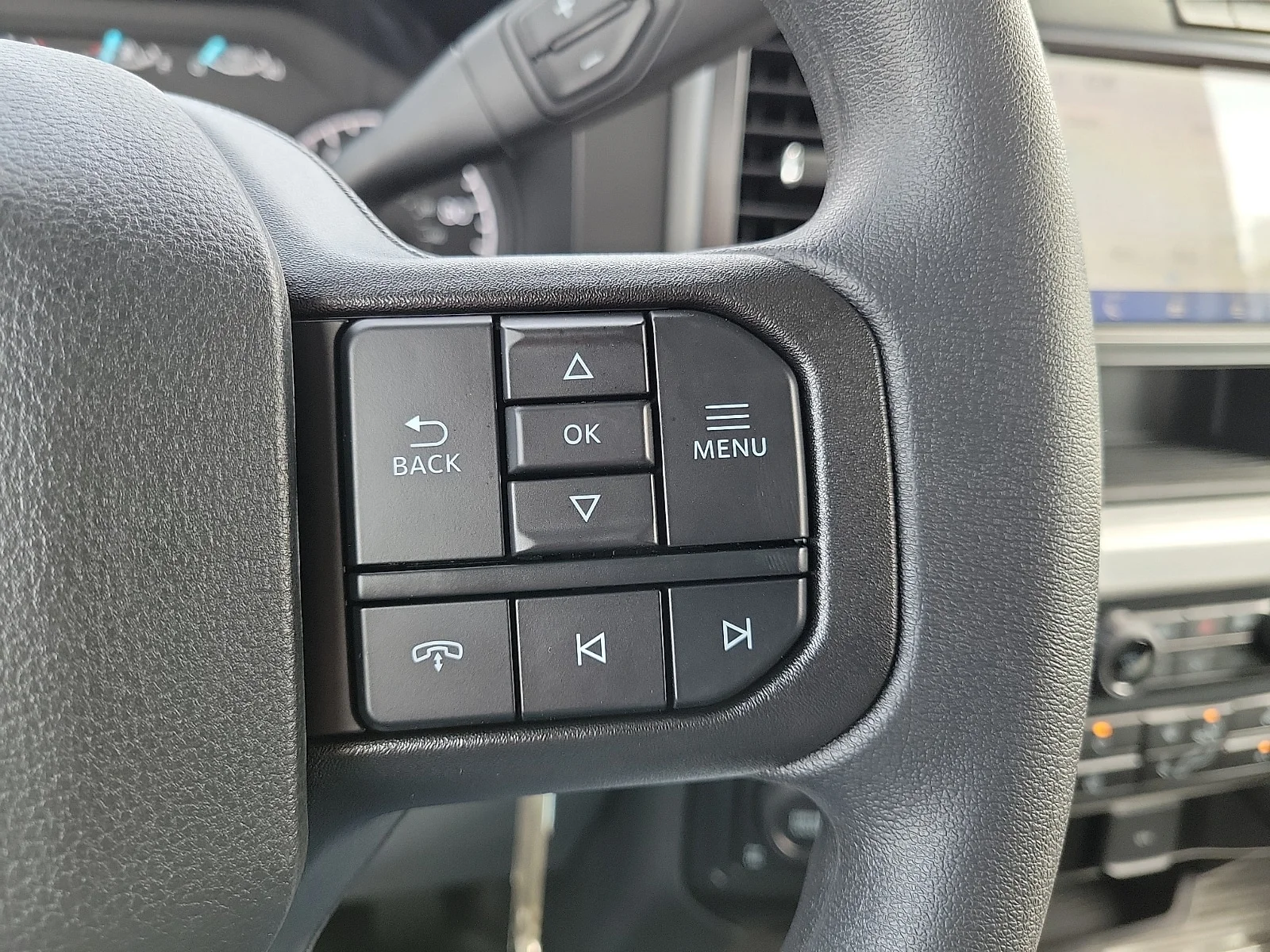 New 2026 Oxford White Ford F-250&reg; XL image 19