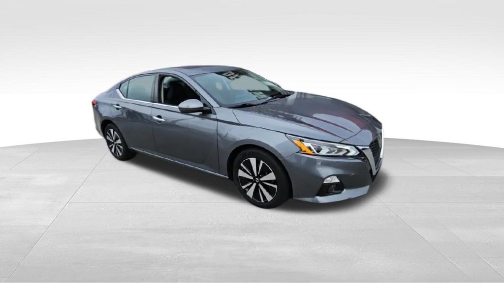 Used 2020 Nissan Altima SL with VIN 1N4BL4EW0LC234345 for sale in Lewistown, MT