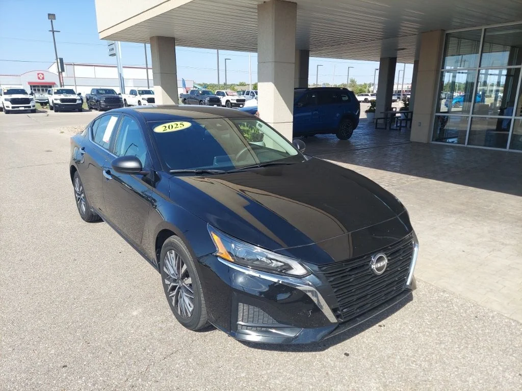 2025 Nissan Altima SV