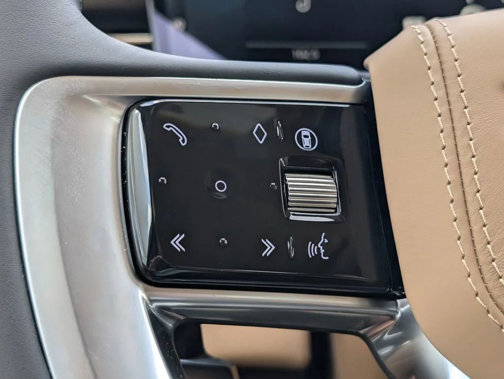 New 2026 Charente Grey Land Rover SE image 26