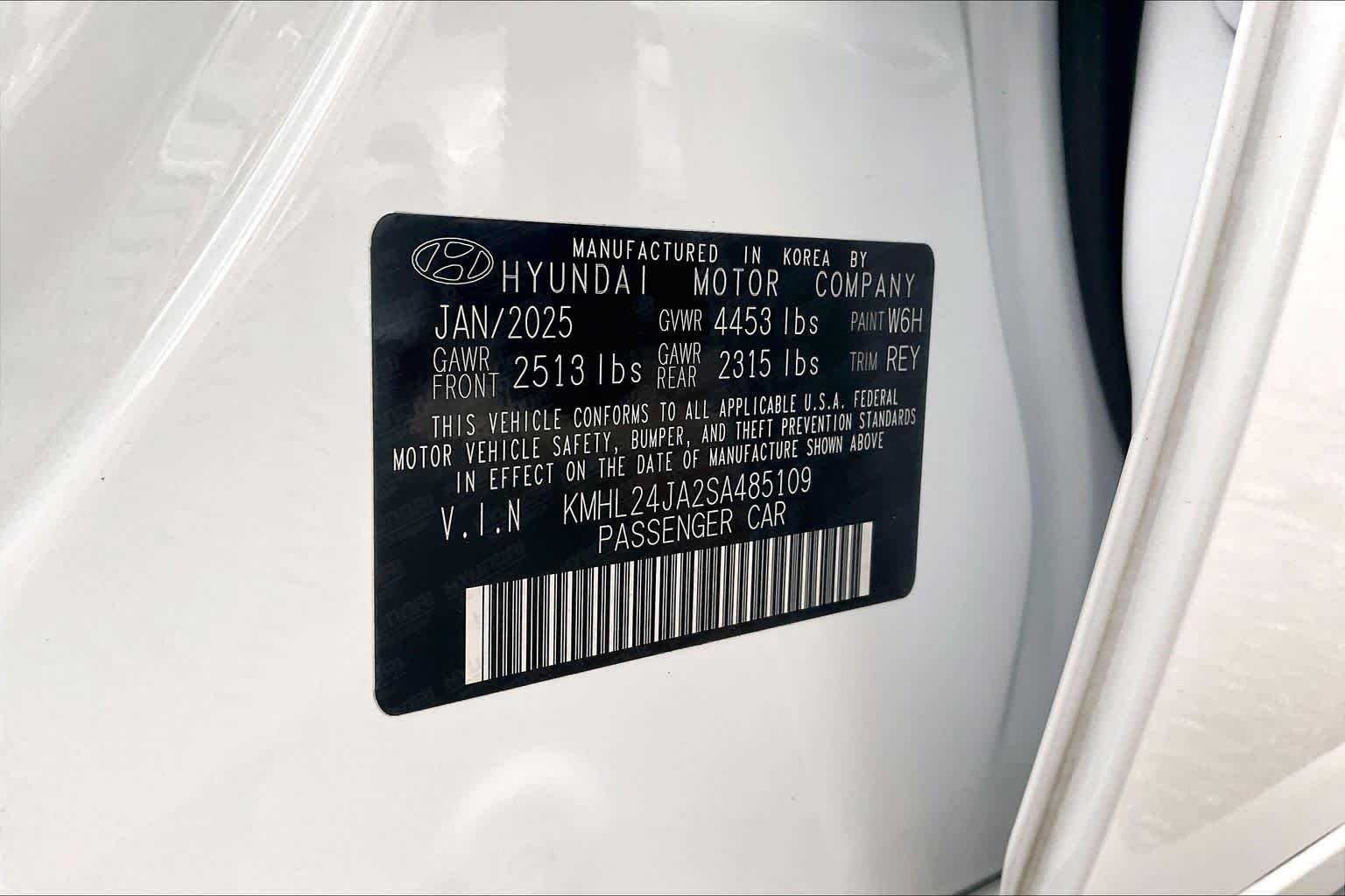 Used 2025 Serenity White Hyundai SE image 34