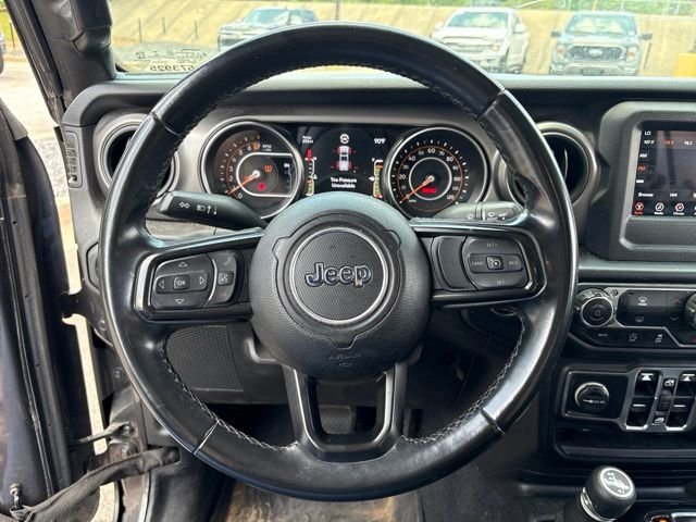 Used 2021 Gray Jeep Sport image 9