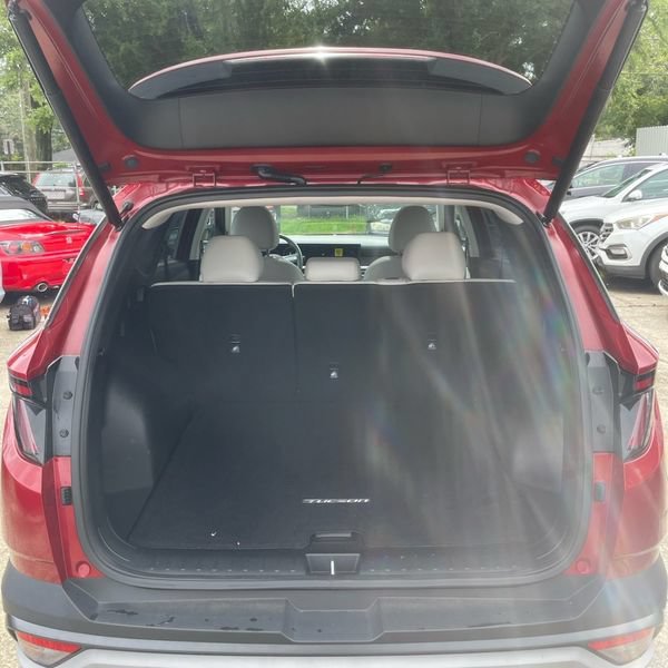 Used 2025 Red Hyundai SEL Convenience image 7
