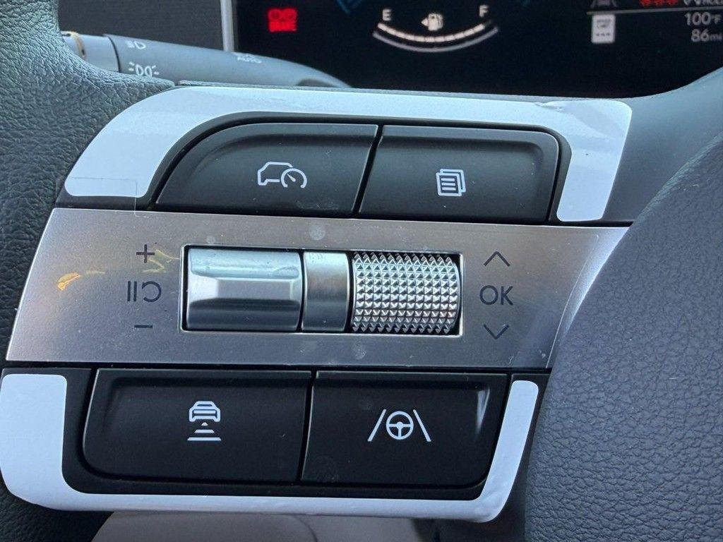 New 2026 Silver Hyundai SEL Plus AWD image 11