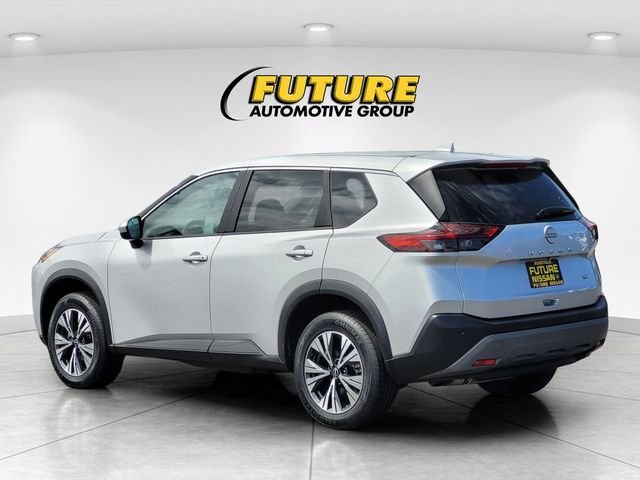 Used 2023 Silver Nissan SV image 7