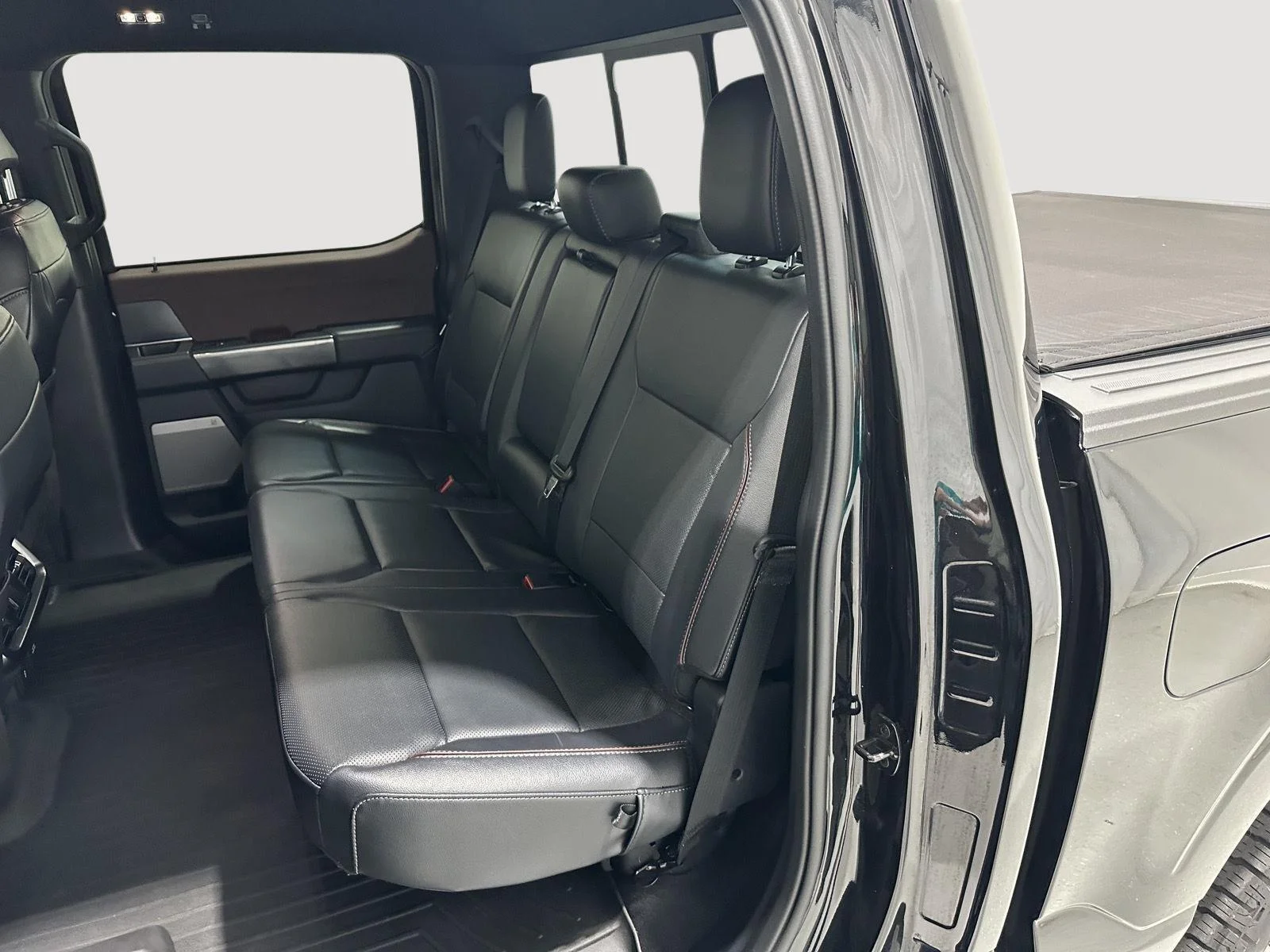 Used 2023 Agate Black Metallic Ford XL image 24