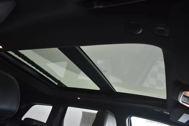 2018 Jeep Grand Cherokee Overland - Photo 15