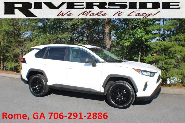 2021 Toyota RAV4 LE AWD's photo