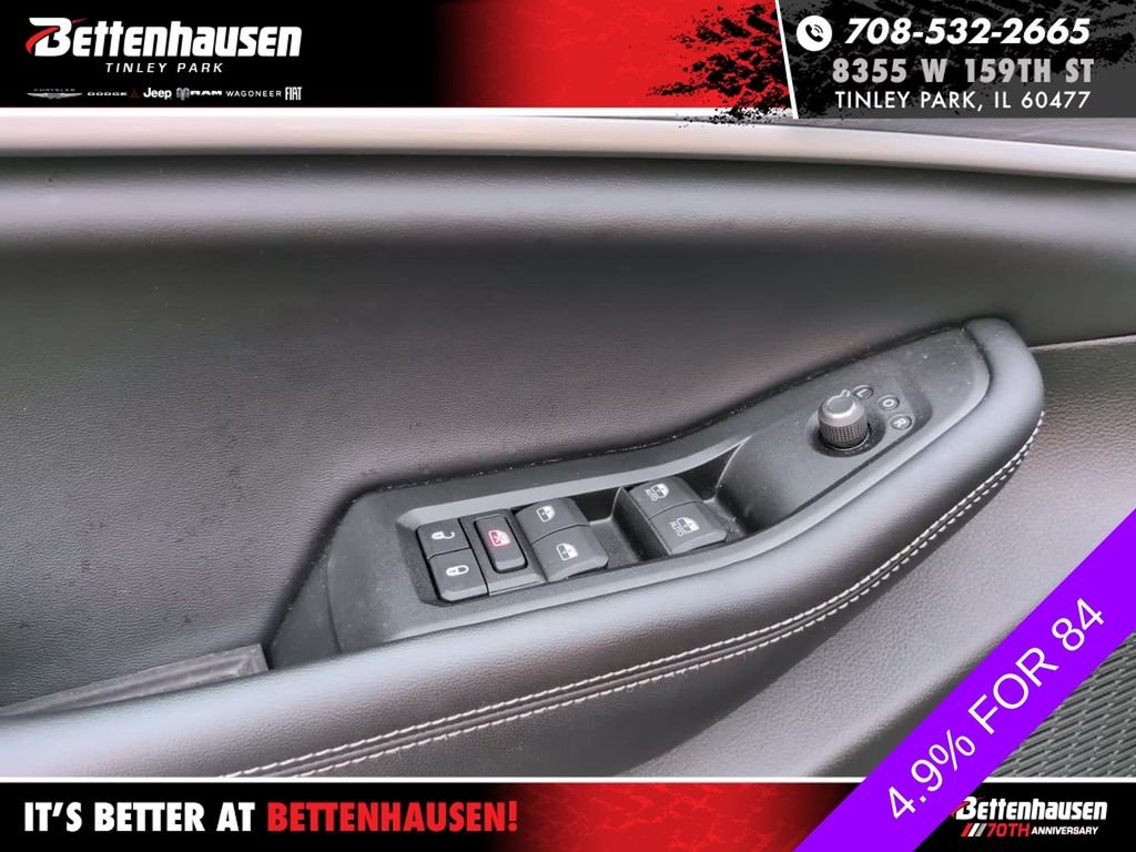 New 2026 Baltic Gray Metallic Clear-Coat Exterior Paint Jeep Limited image 15
