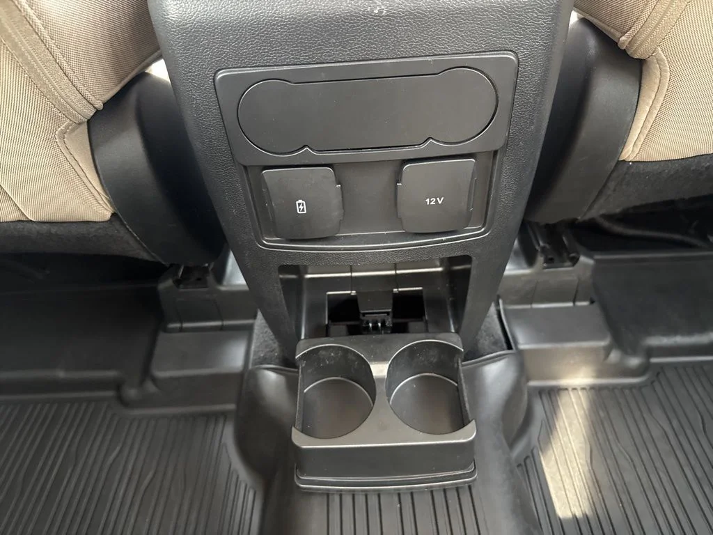 2023 Ford Explorer XLT - Photo 31
