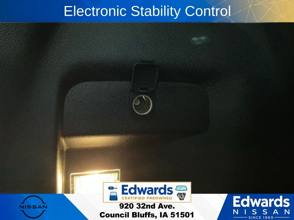 Used 2017 Silver Ford XLT image 14