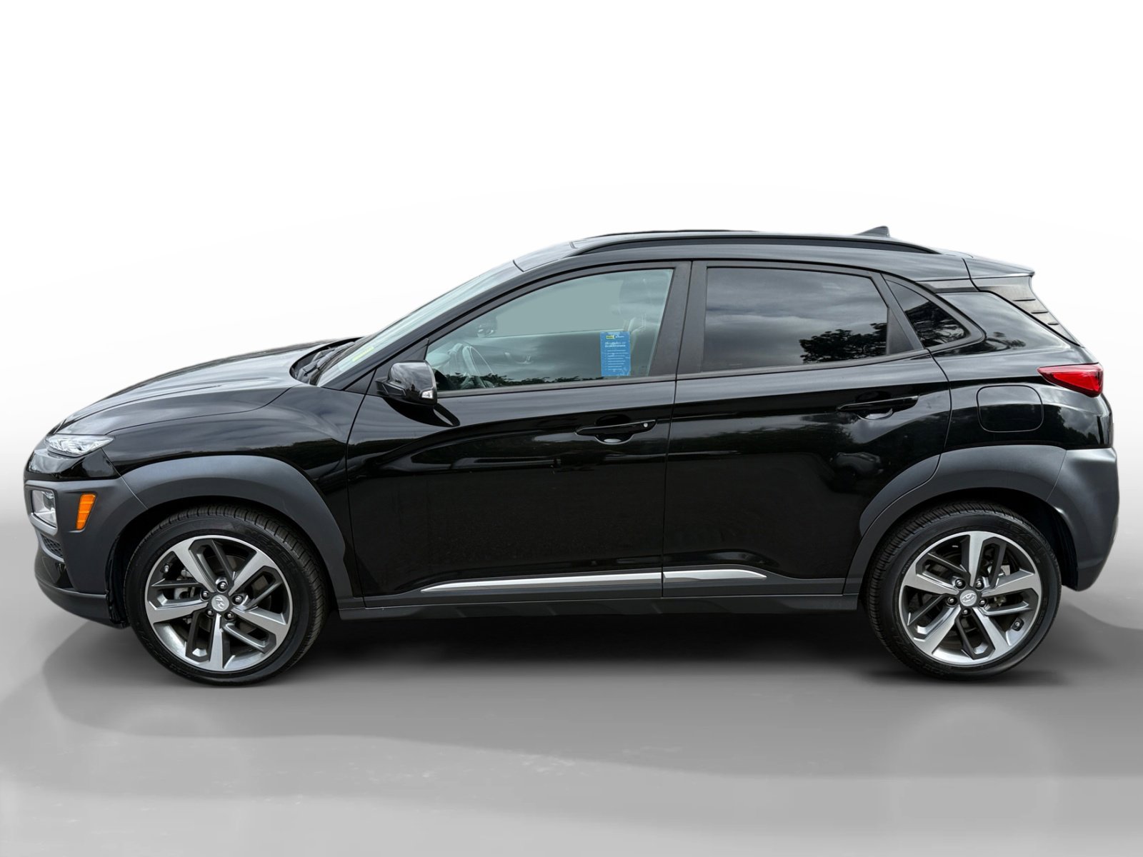 Used 2020 Ultra Black Hyundai Ultimate image 2