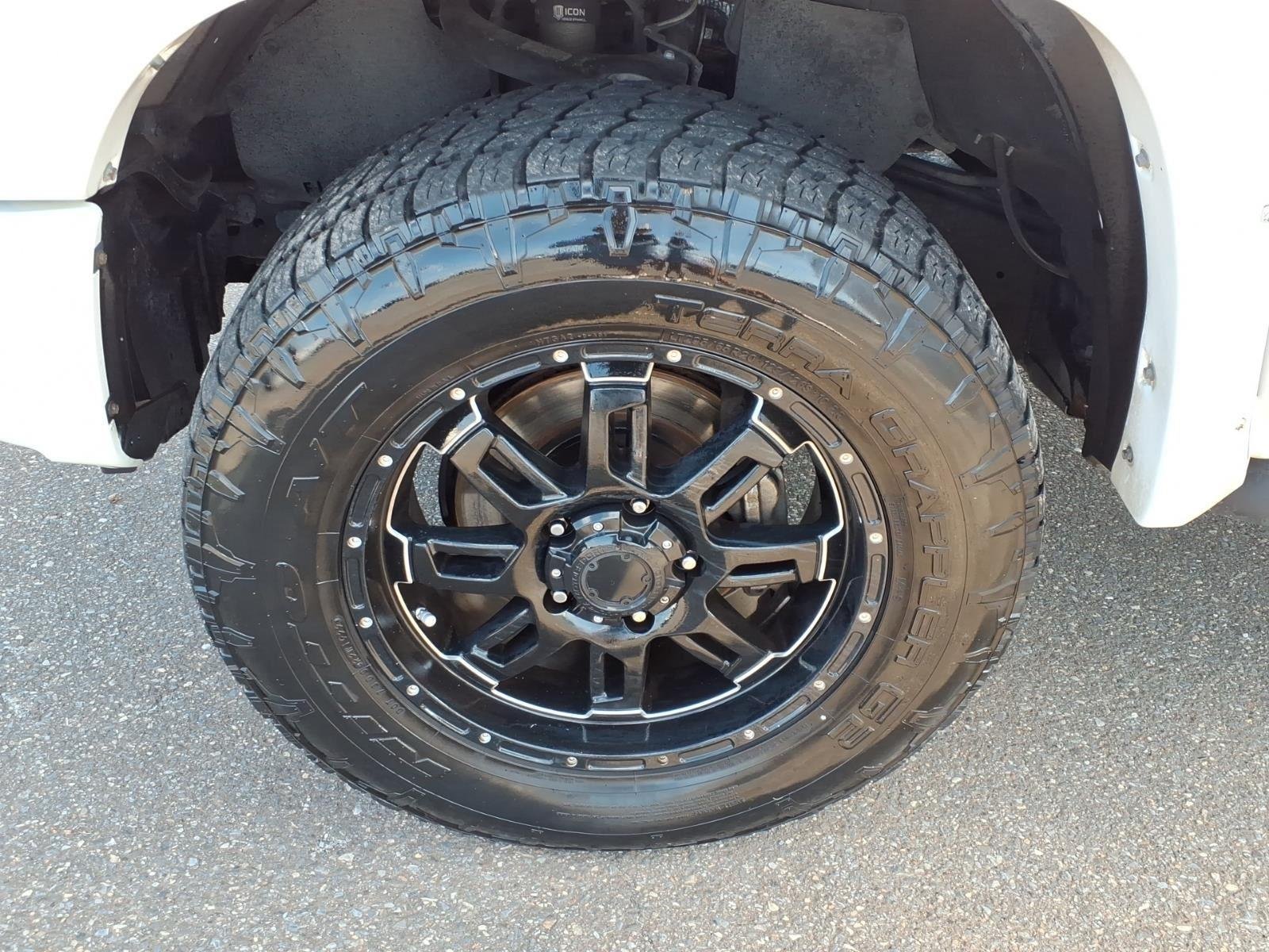 Used 2016 Super White Toyota Platinum image 14