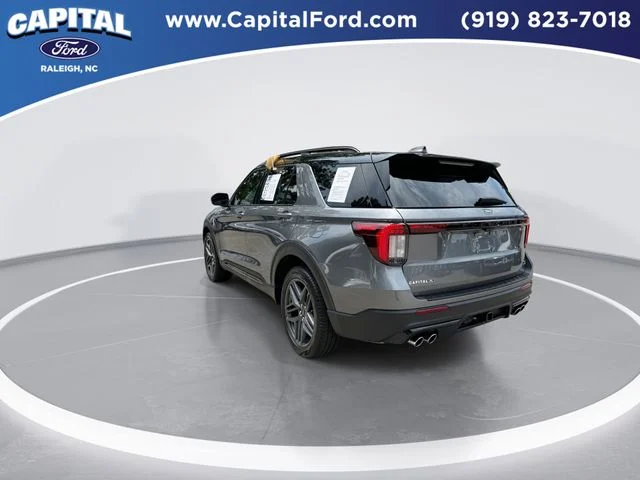 Used 2025 Gray Ford ST image 6