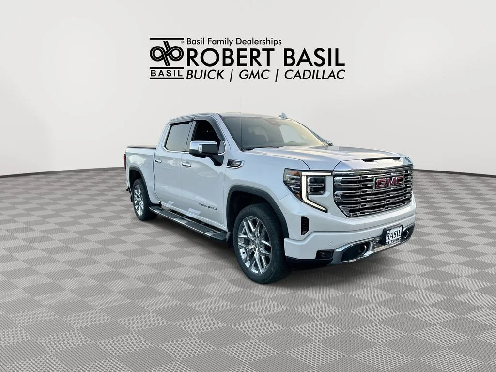 Used 2023 White GMC Denali image 2