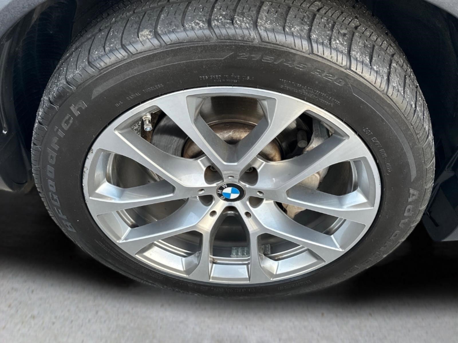 Used 2022 Dark Graphite Metallic BMW sDrive40i image 27