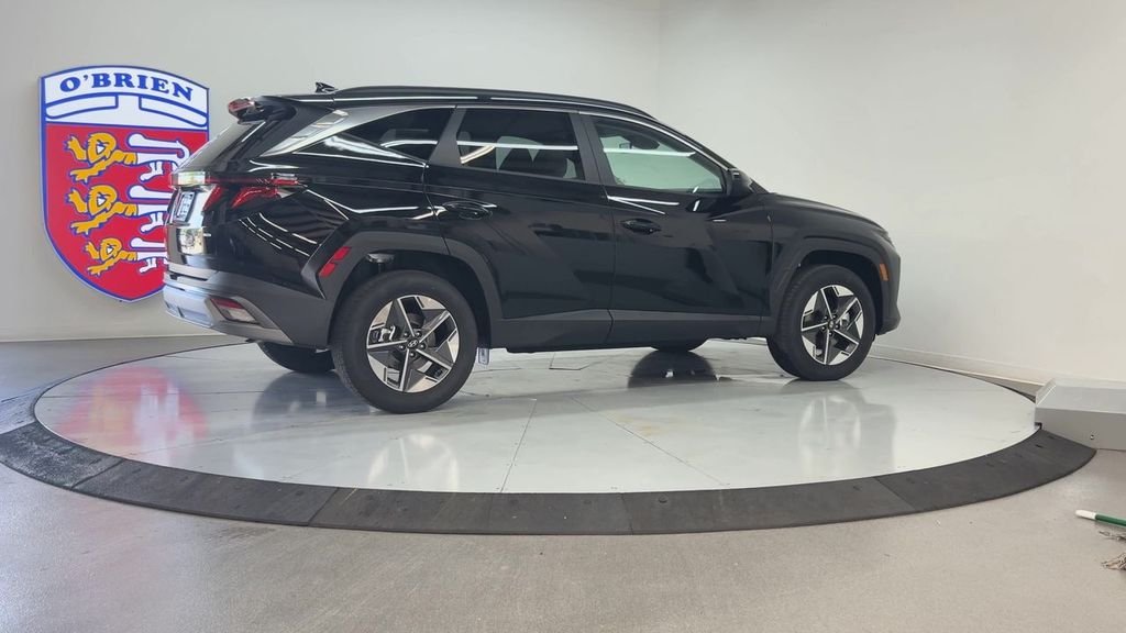 New 2026 Phantom Black Hyundai SEL AWD image 7