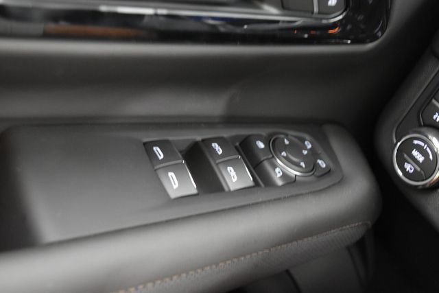 New 2026 Black Chevrolet High Country image 32