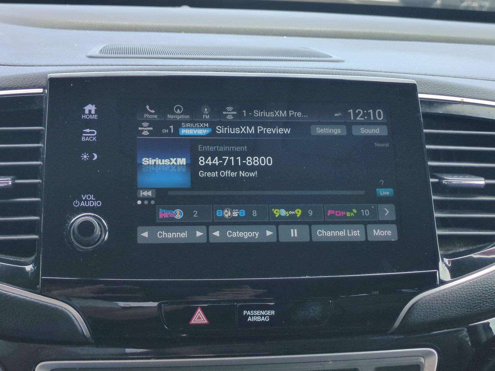 Used 2019 Modern Steel Metallic Honda Touring 8-Passenger image 25