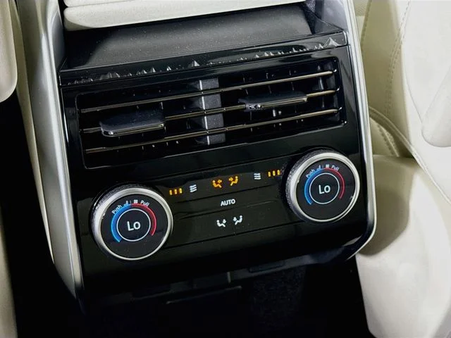 New 2026 Santorini Black Land Rover SE image 27