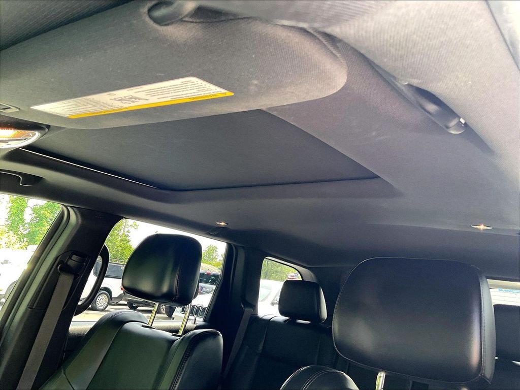 Used 2019 Black Jeep Altitude image 7
