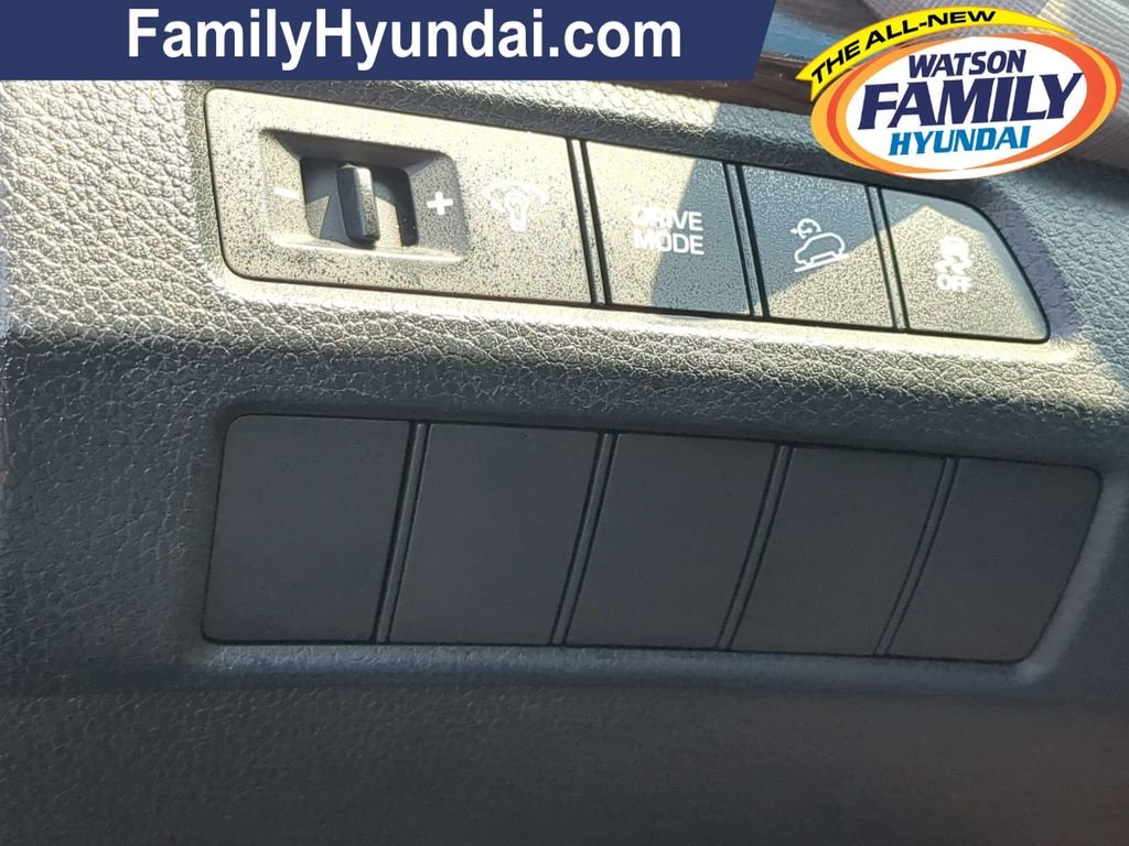 Used 2018 Gray Hyundai 2.4 Base image 17