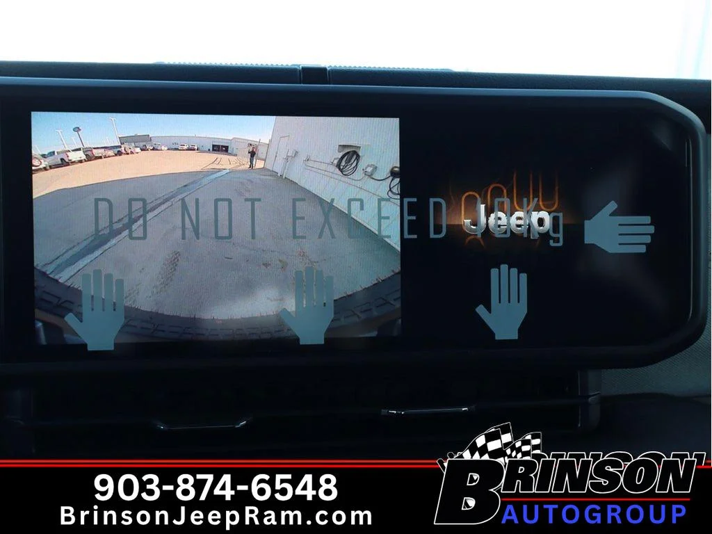 Used 2026 Granite Crystal Metallic Clearcoat Jeep Willys image 14