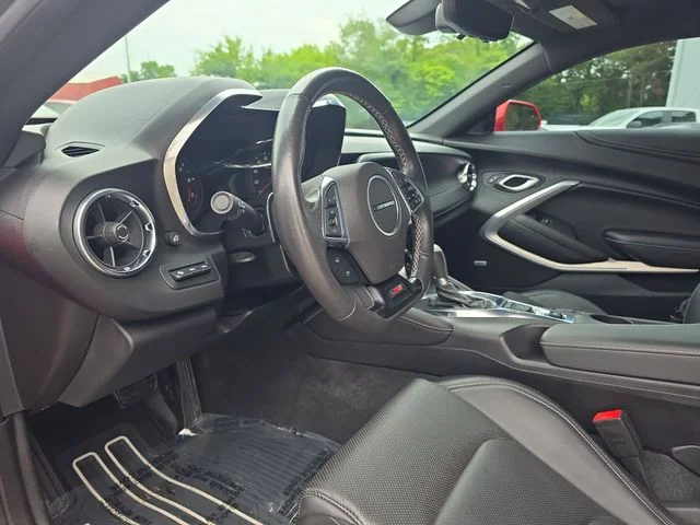 Used 2019 Red Chevrolet SS image 17