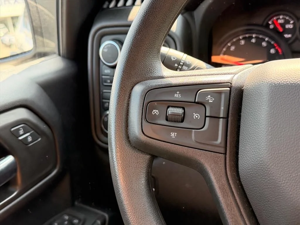 Used 2025 Gray Chevrolet Custom image 23