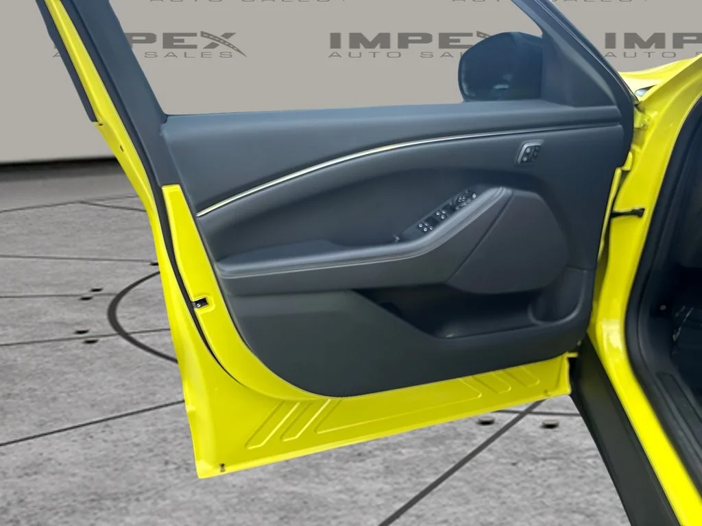 Used 2025 Yellow Ford Select image 17