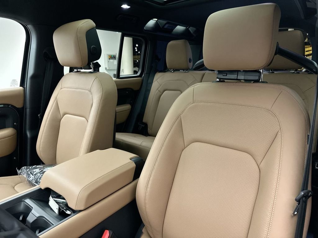 New 2026 Carpathian Grey LAND ROVER X-Dynamic SE image 10