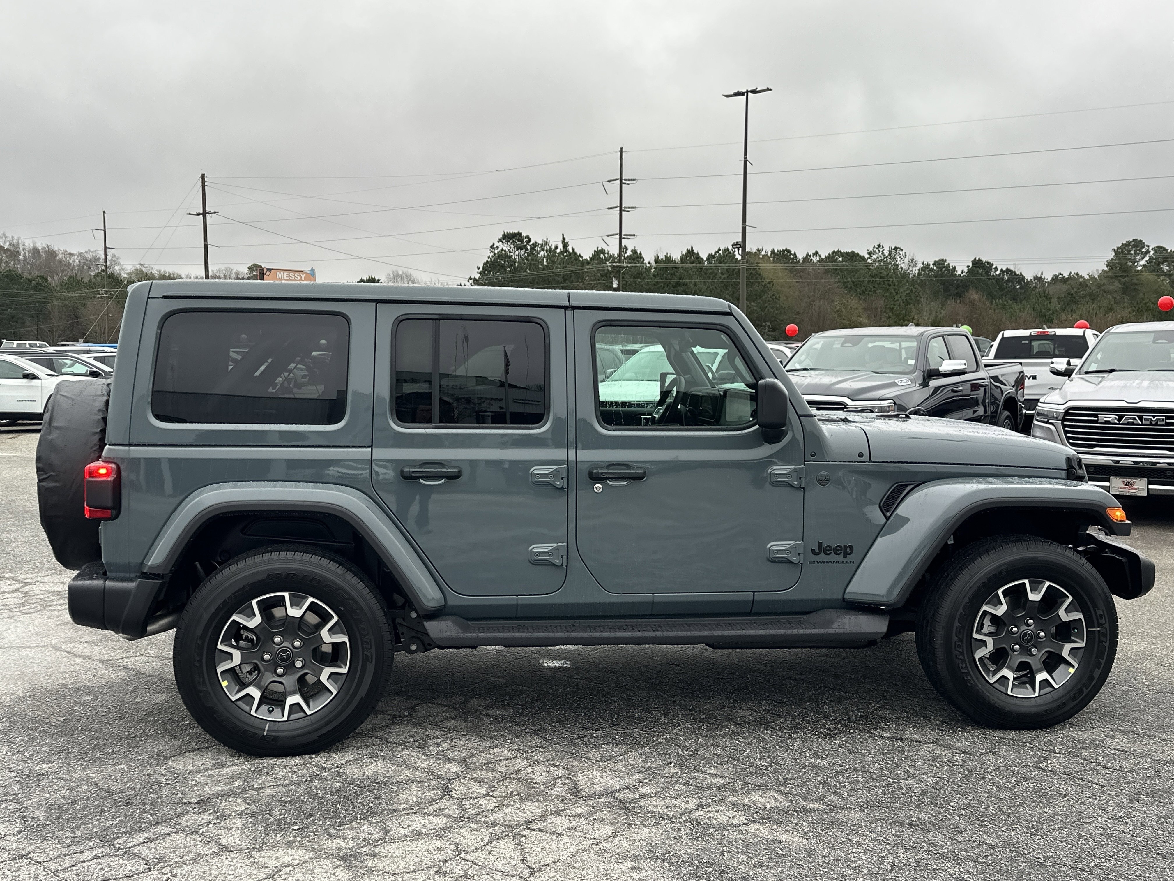New 2026 Anvil Clear-Coat Exterior Paint Jeep Sahara image 9