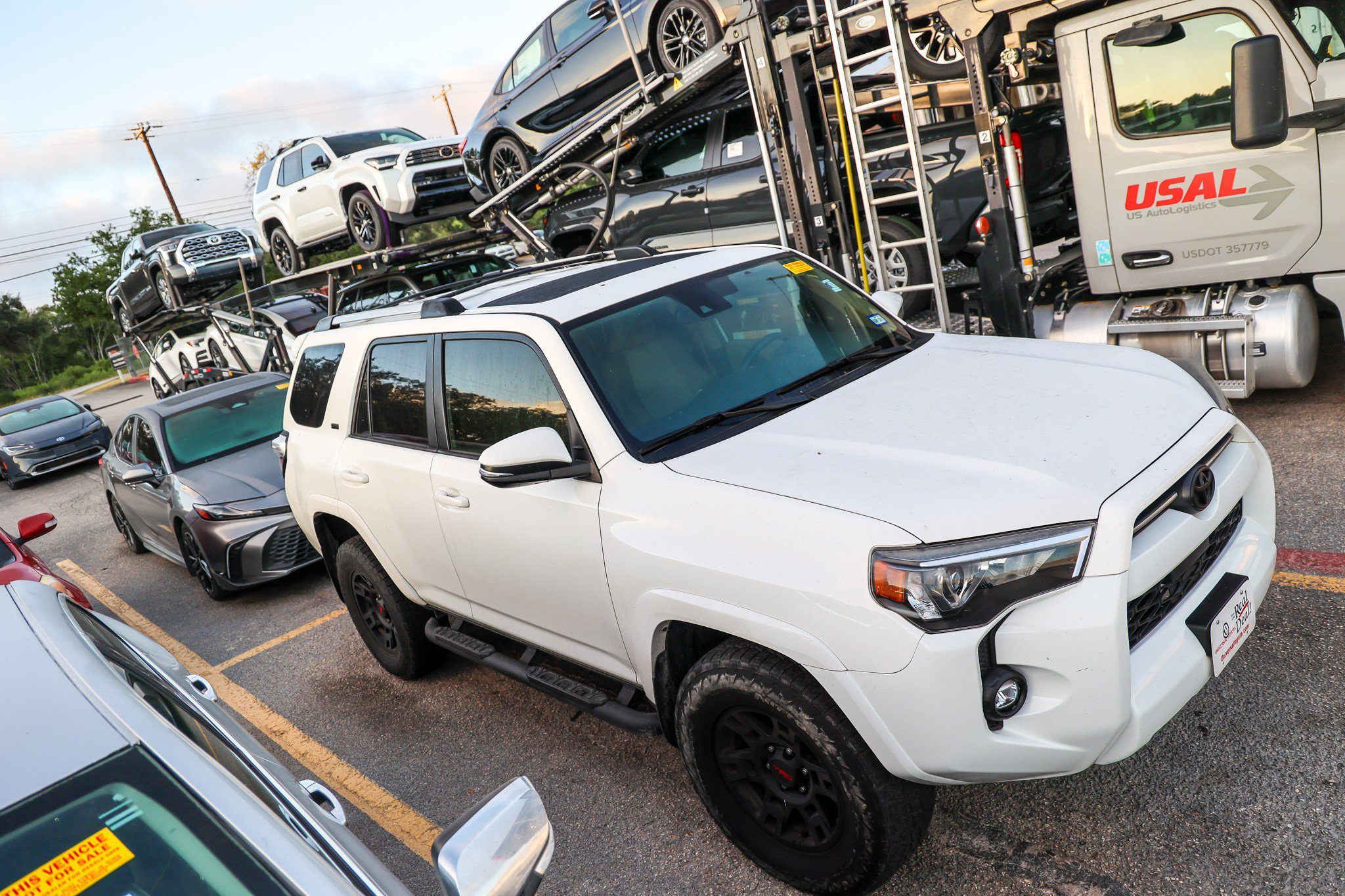 Used 2023 ICE CAP Toyota SR5 Premium image 6