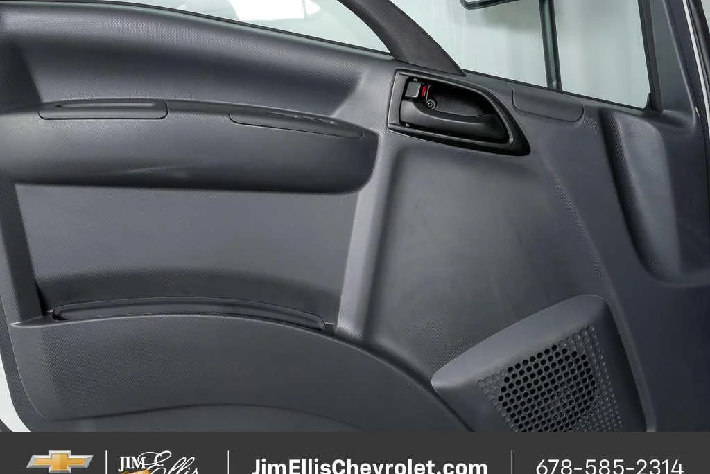 New 2025 Arc White Chevrolet NA image 4