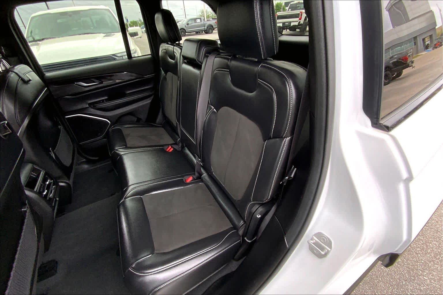Used 2022 Bright White Clearcoat Jeep Altitude image 31
