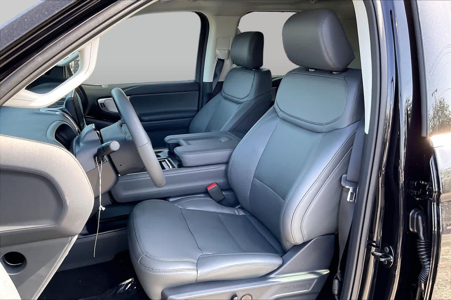 New 2027 Agate Black Metallic Ford MAX Active image 7