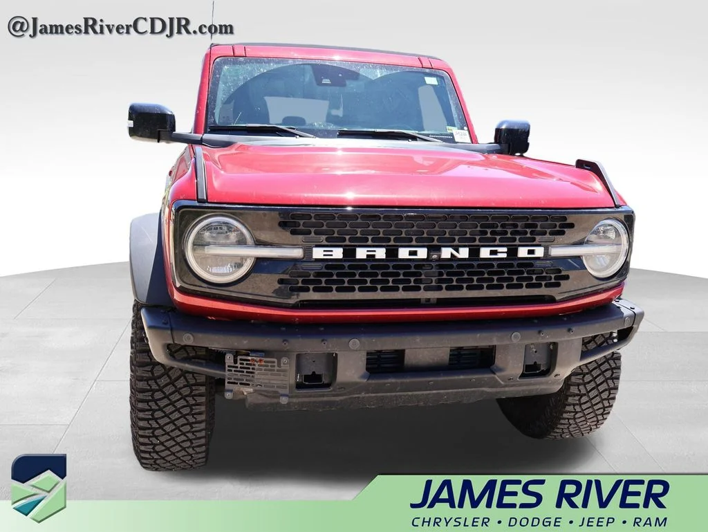 Used 2021 Red Ford Wildtrak image 9