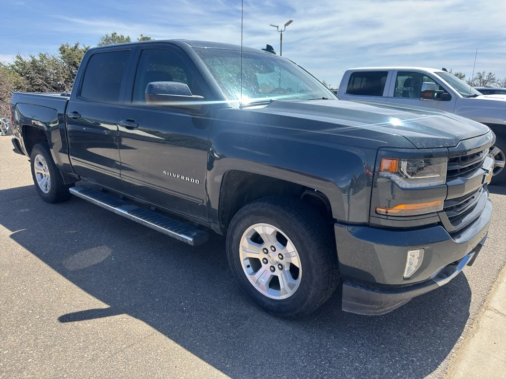 Used 2018 Graphite Metallic Chevrolet LT image 3