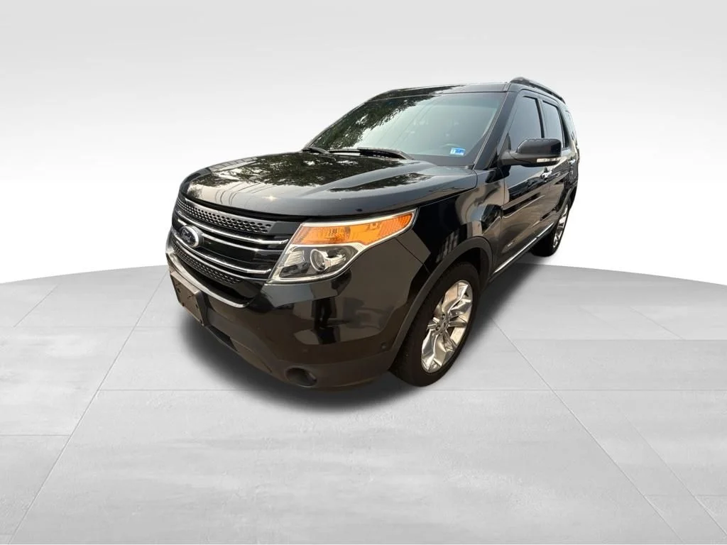 Used 2013 Black Ford Limited image 2
