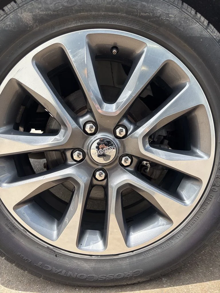 Used 2018 White Jeep Overland image 11