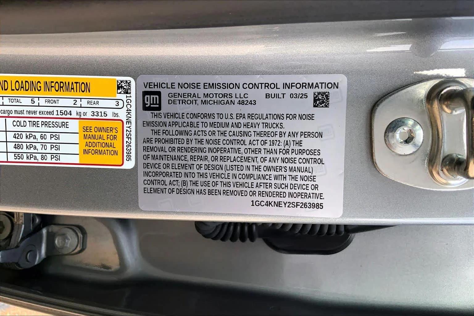 Used 2025 Sterling Gray Metallic Chevrolet LT image 31