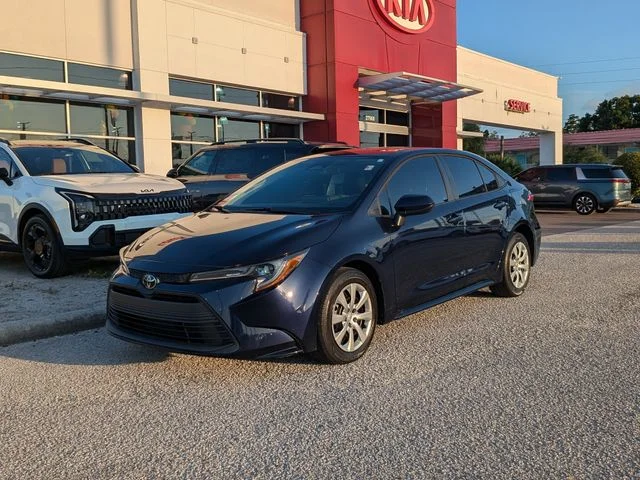 Used 2023  Toyota LE image 2