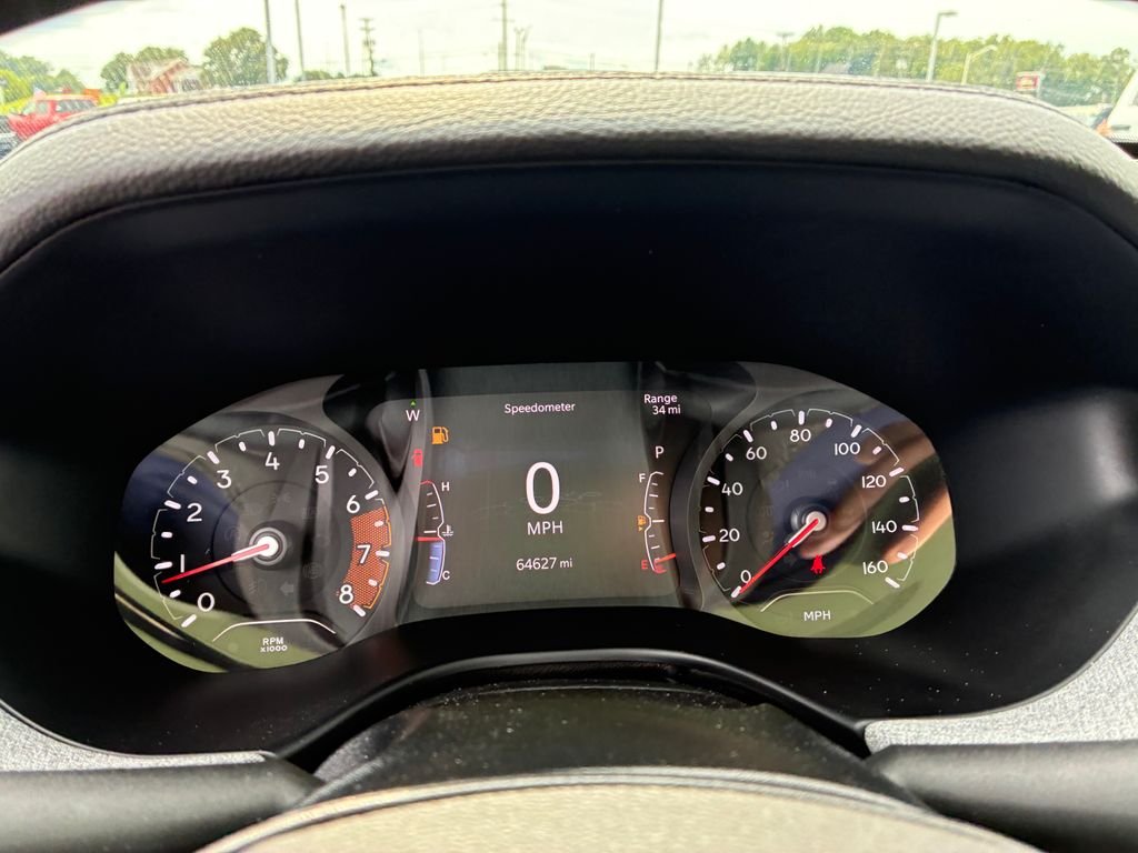 Used 2024 Blue Jeep Latitude image 12